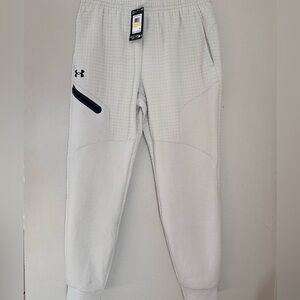 NWT Under Armour Unstoppable Fleece Grid Joggers Men’s Size Medium 1386544-110
